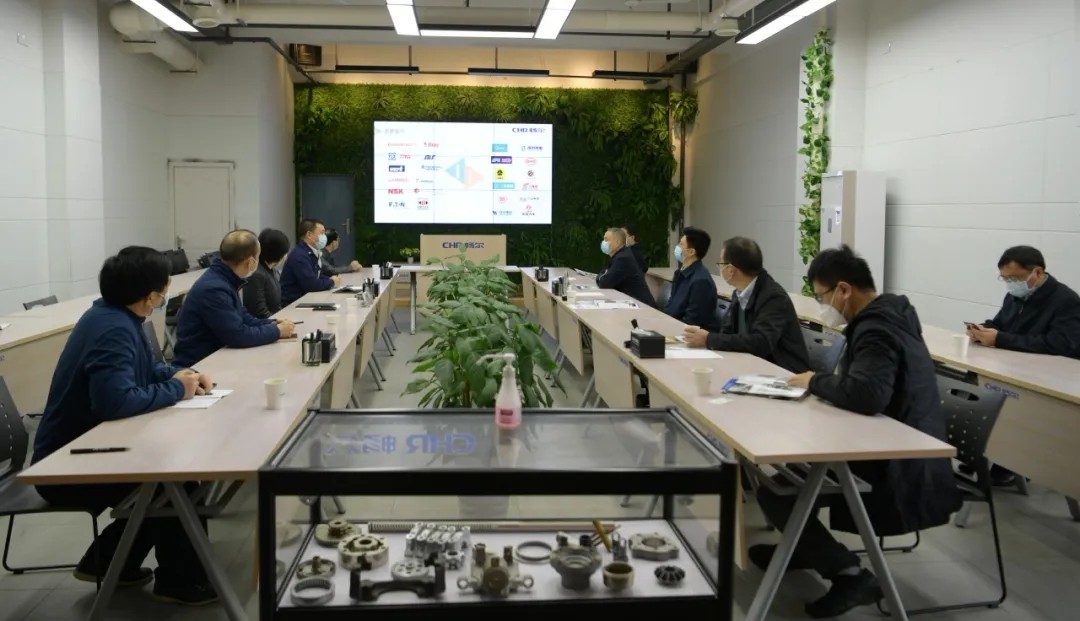 拉床,拉刀,自动化,高端拉床,专用机床,内拉床,外拉床,数控机床,自动化生产线,工业机器人
